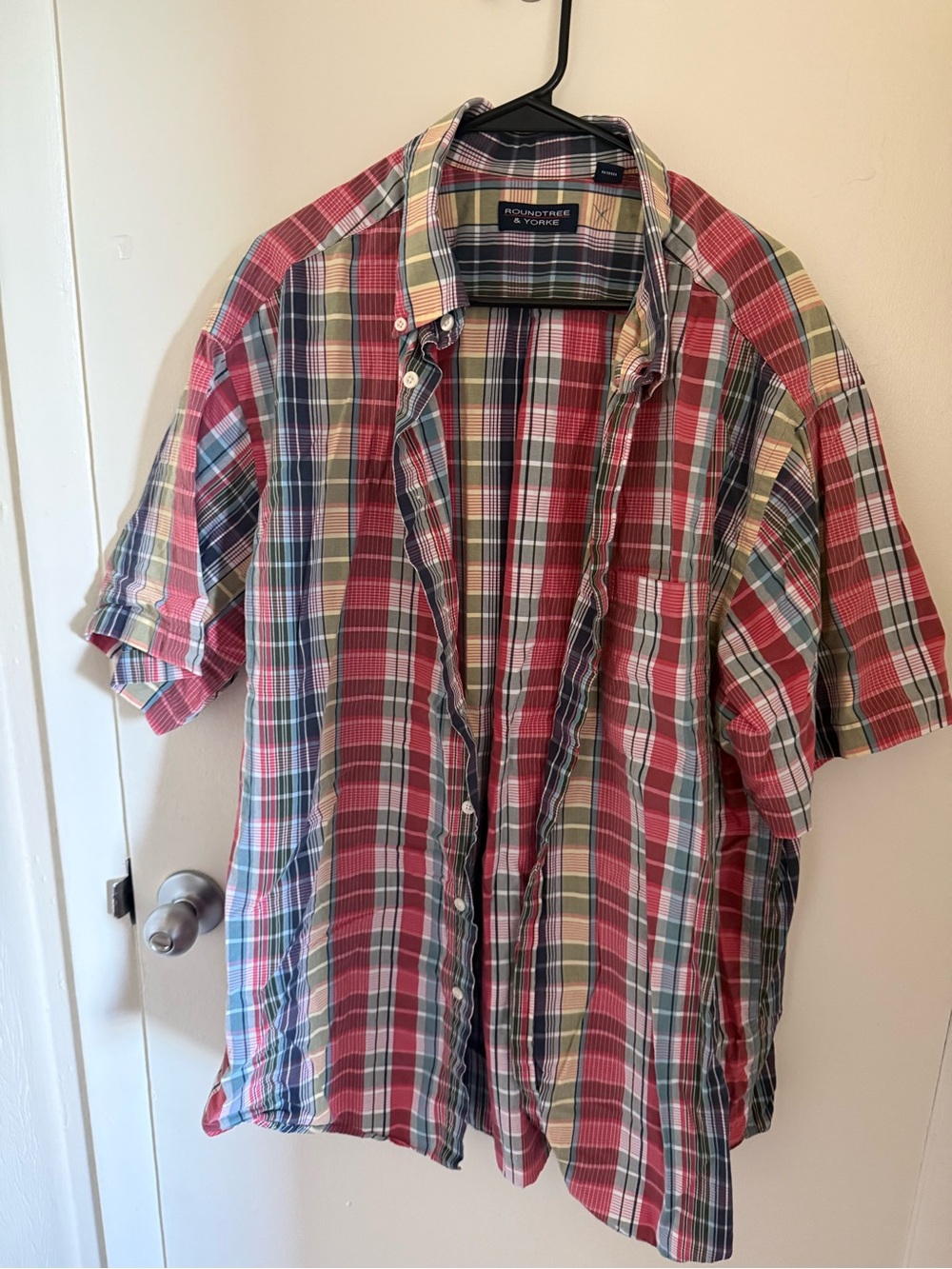 Roundtree & Yorke Multicolor Plaid Short-Sleeve Button-Up Shirt